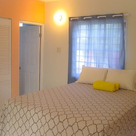 Camelia Rooms Kingston Bagian luar foto