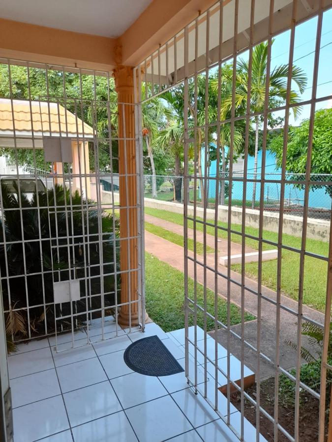 Camelia Rooms Kingston Bagian luar foto