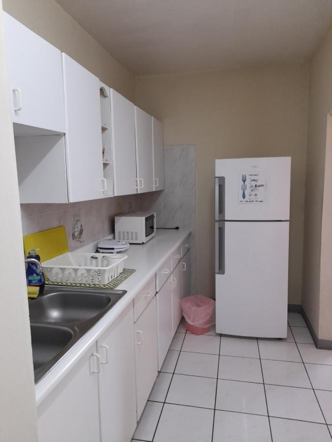 Camelia Rooms Kingston Bagian luar foto
