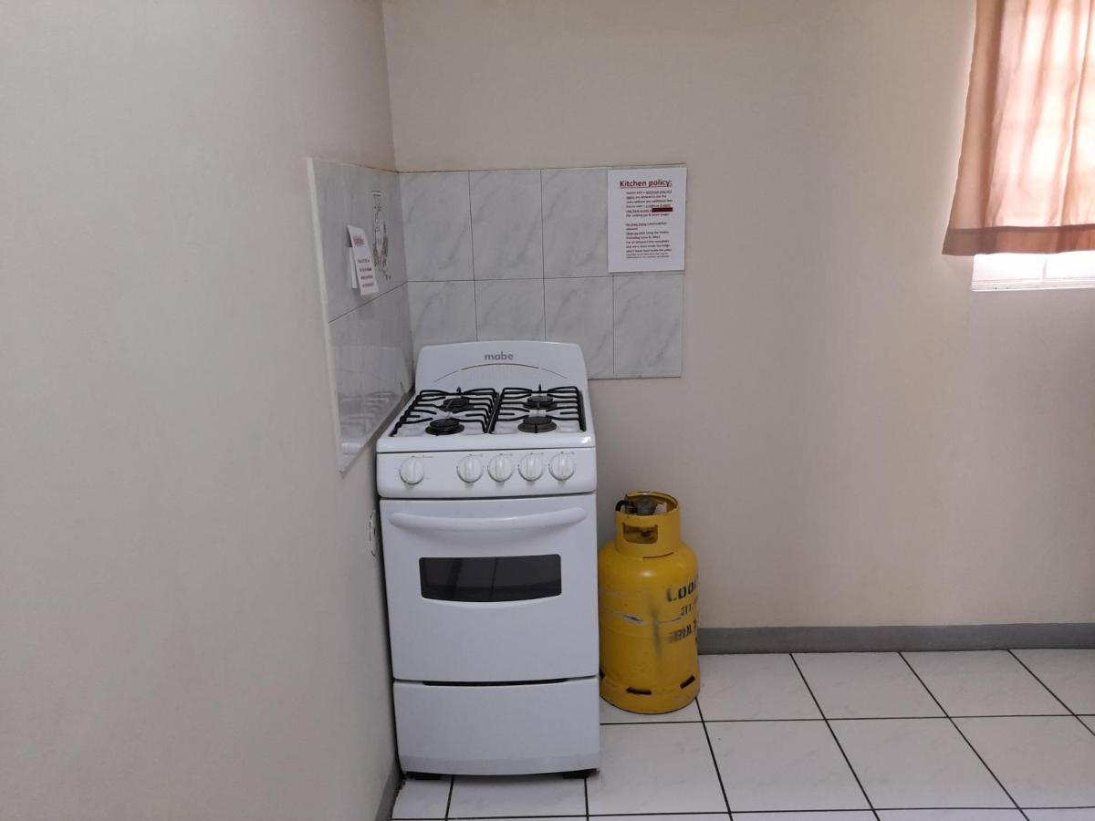 Camelia Rooms Kingston Bagian luar foto