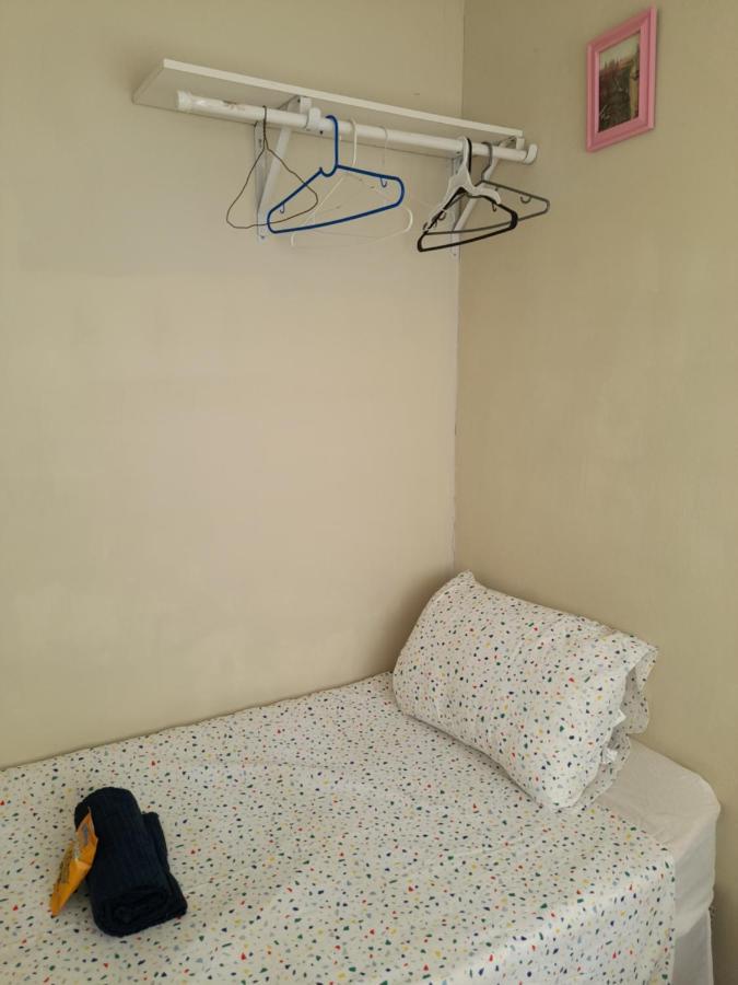 Camelia Rooms Kingston Bagian luar foto