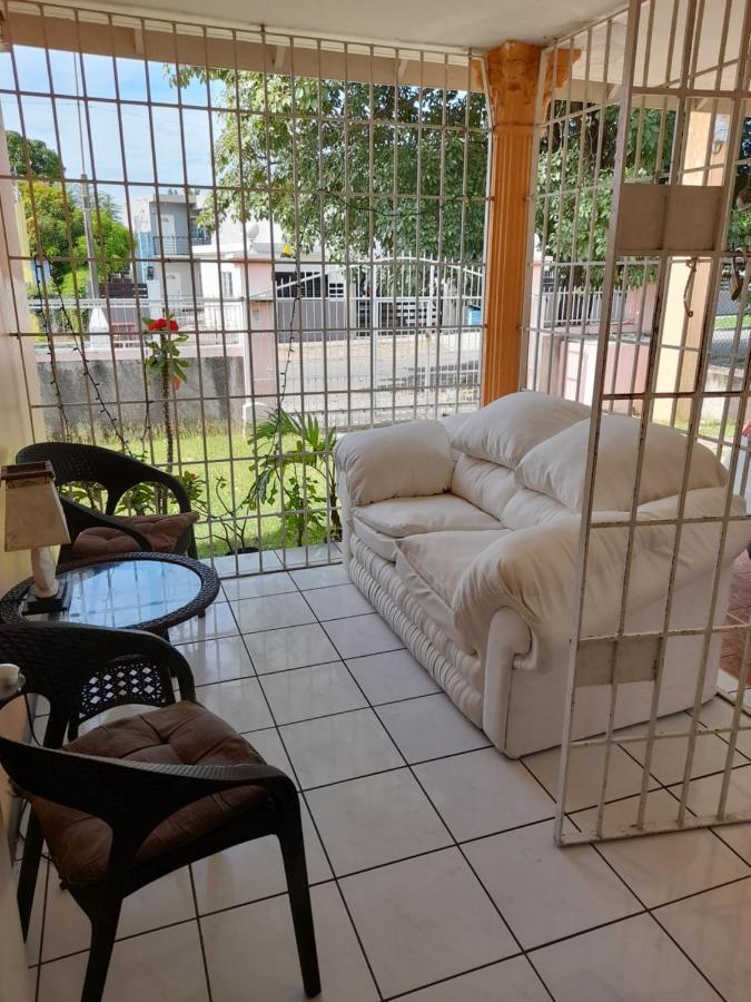 Camelia Rooms Kingston Bagian luar foto