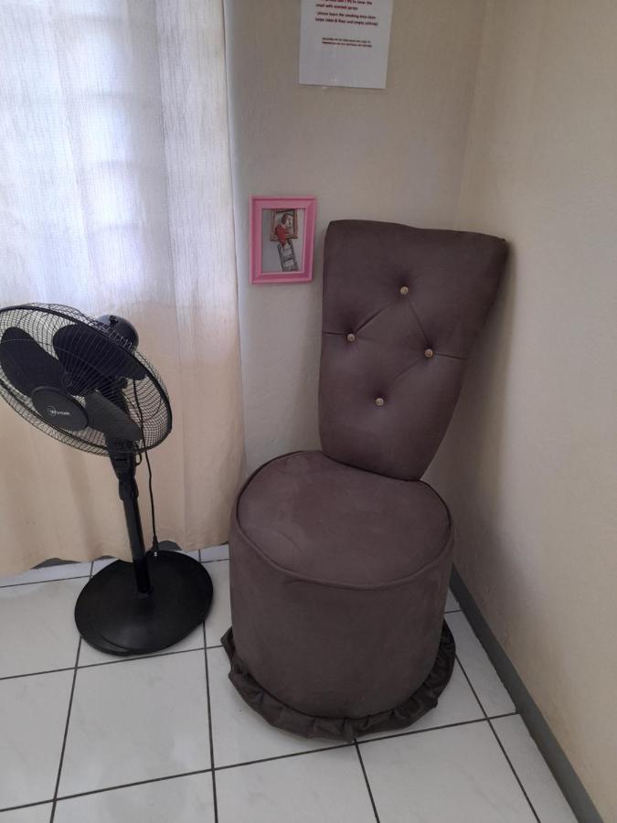 Camelia Rooms Kingston Bagian luar foto