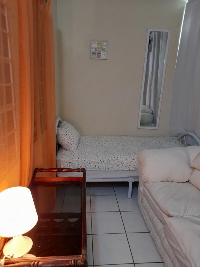 Camelia Rooms Kingston Bagian luar foto