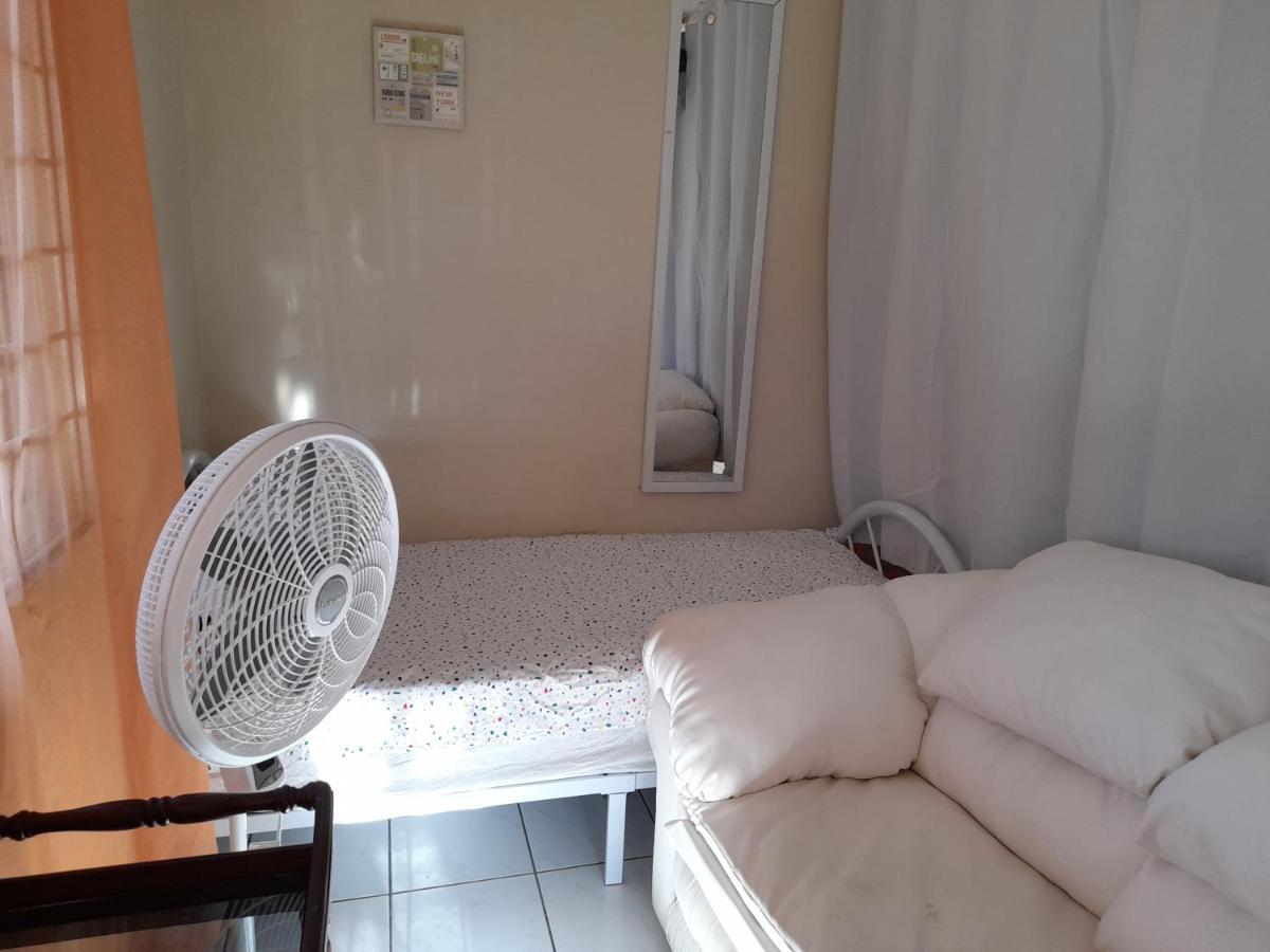 Camelia Rooms Kingston Bagian luar foto
