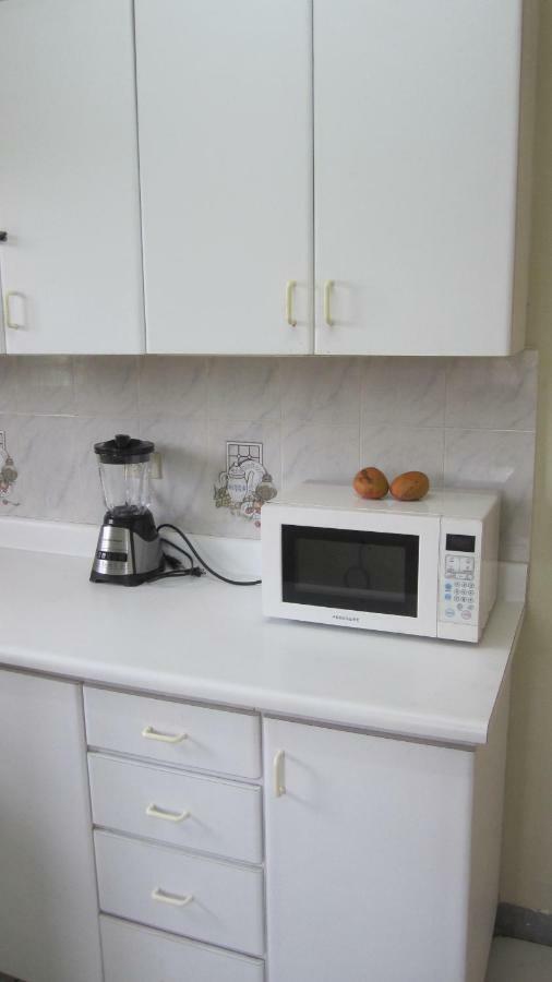 Camelia Rooms Kingston Bagian luar foto